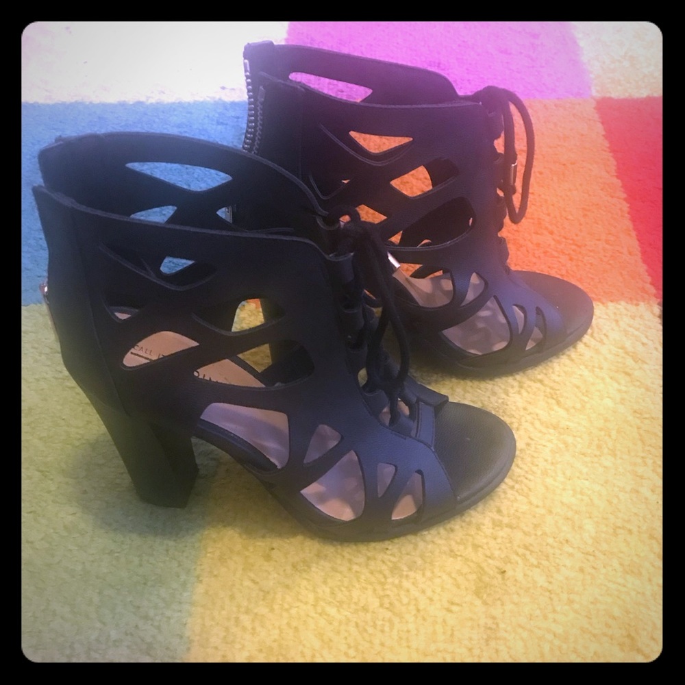 Basically New Black Open Toe Sandals